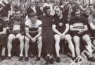 Radsportliche „UNO“ in Zürich Oerlikon 1946 (Orig. Pressephoto)